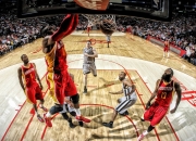 开云体育-王哲林扛起全队，爵士险胜猛龙，一场定义领袖的战役