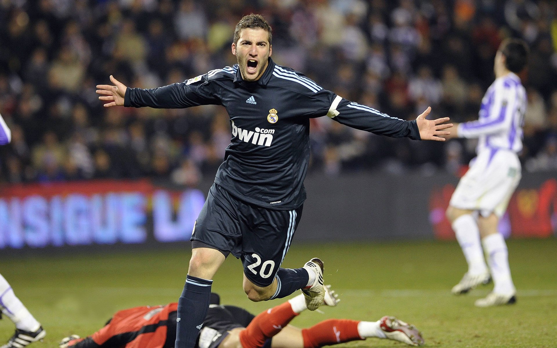 英超争冠之夜，孙兴慜，攻防转换的艺术大师